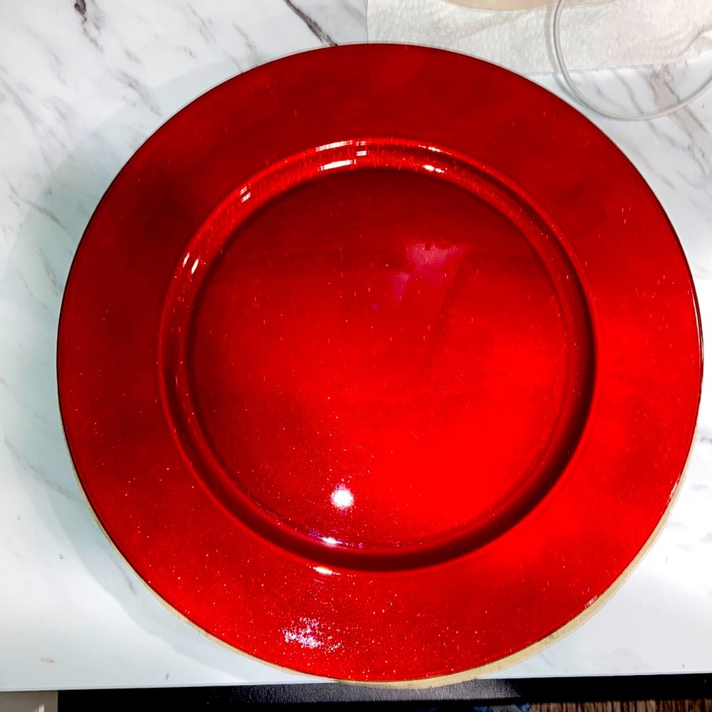 Set Of 8 Chargers Sparkly Red